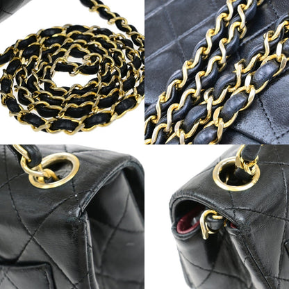 Chanel Vintage Mini Classic Flap Agnello Nero Hardware Oro – 17 cm - Etoilux
