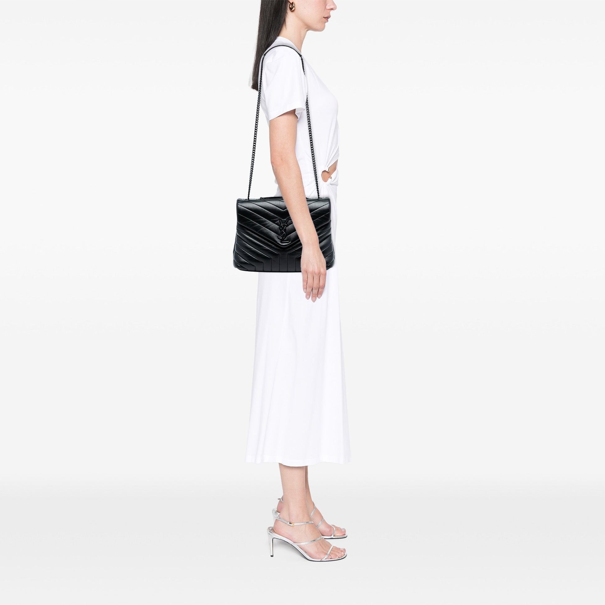 Saint Laurent LouLou Medium monocromatica in pelle matelassé nera - Etoilux