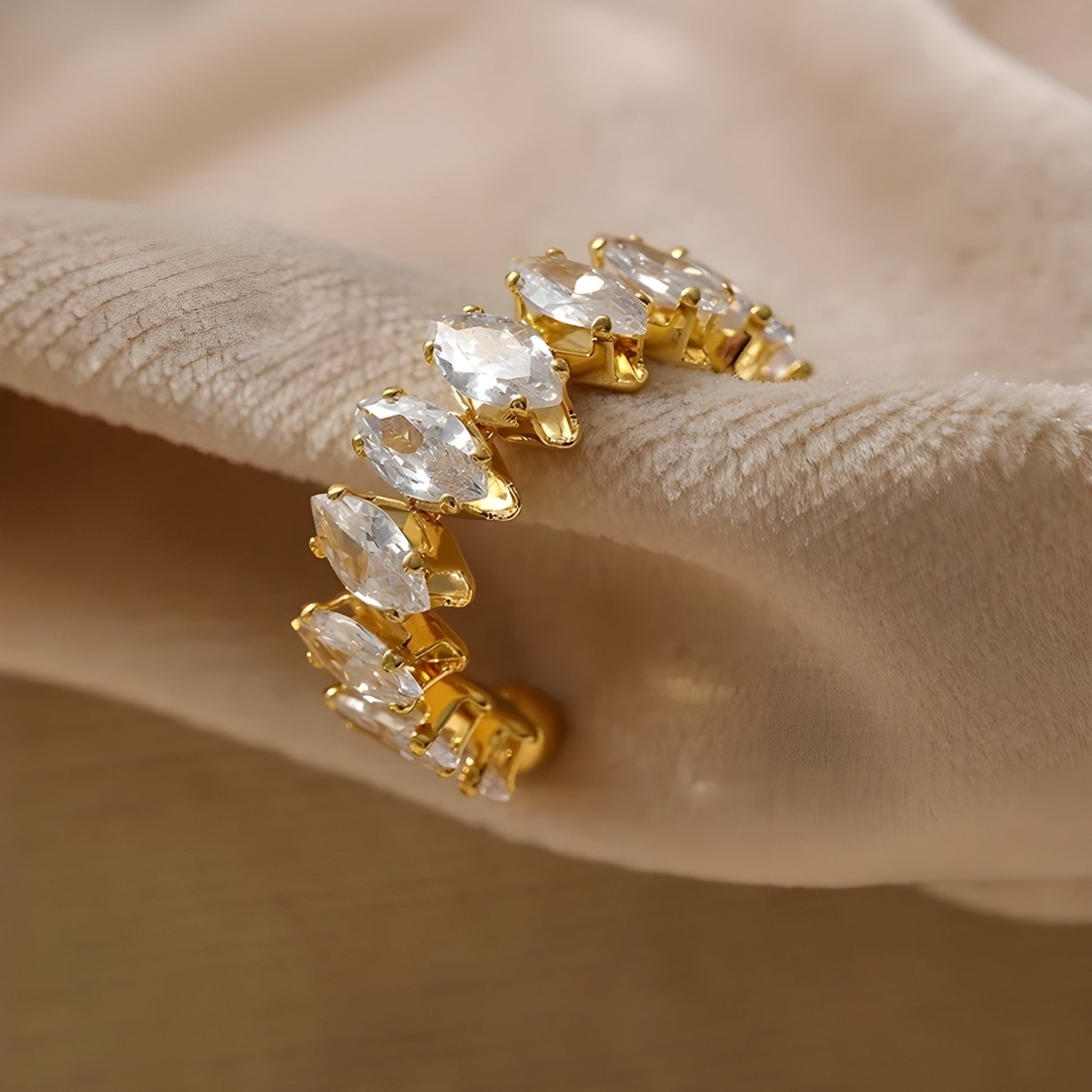 BEHI VISHVA RING - Etoilux