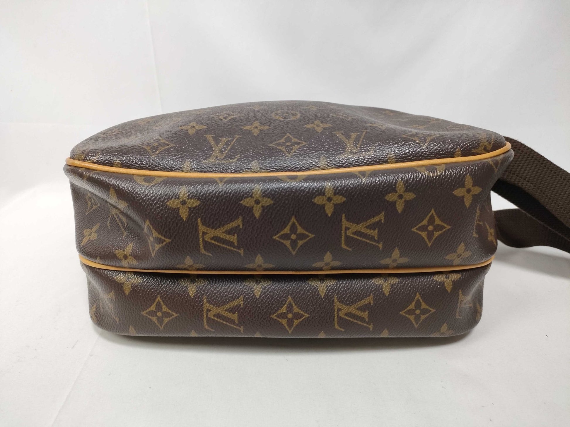 Louis Vuitton Louis Vuitton Monogramme Pochette GOOD - Etoilux