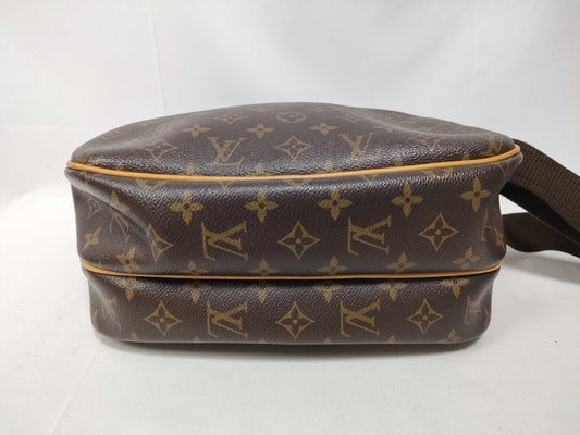 Louis Vuitton Louis Vuitton Monogramme Pochette GOOD - Etoilux