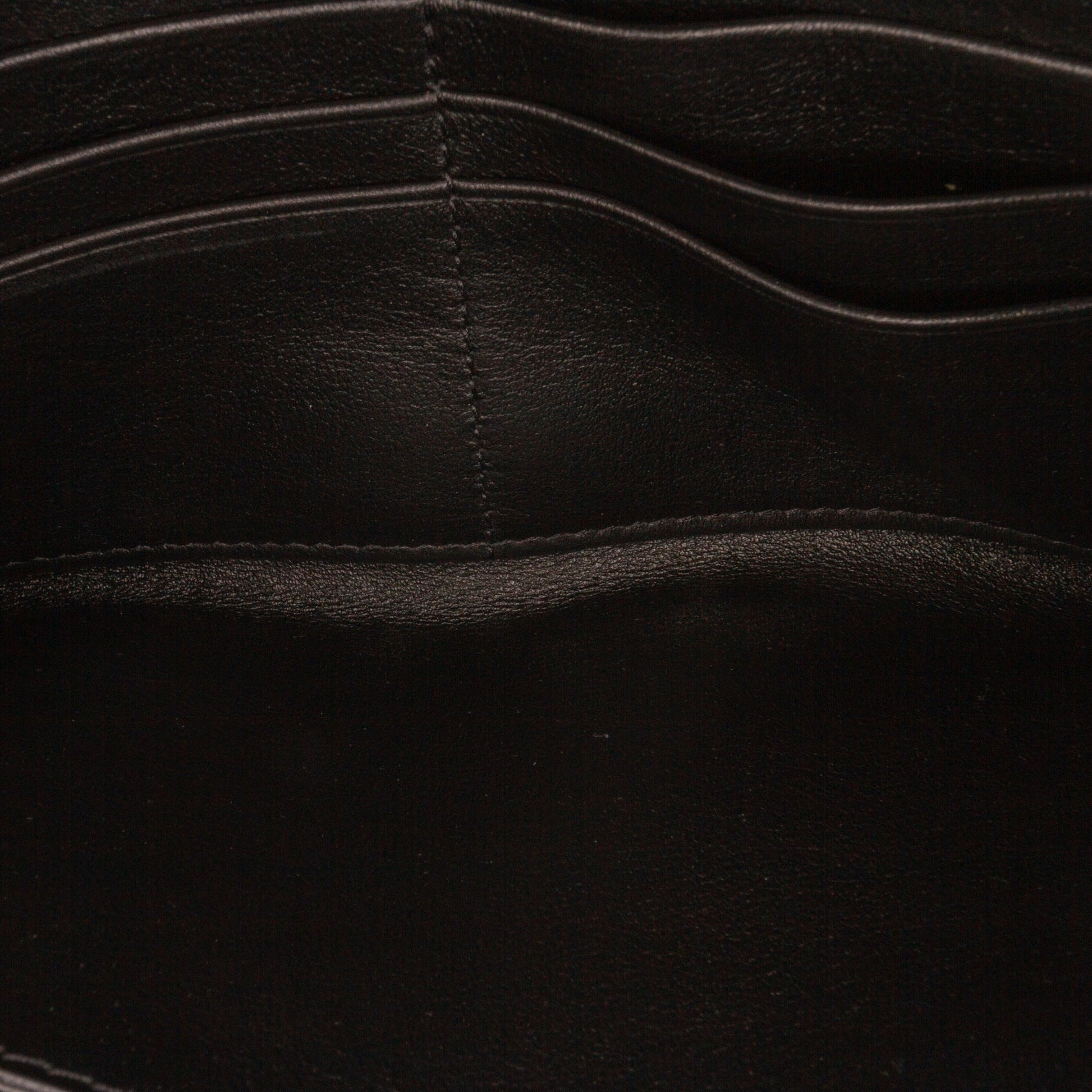 Valentino Garavani – Portafoglio Lungo in Pelle con Dettaglio “ALWAYS” Borchiato - Etoilux