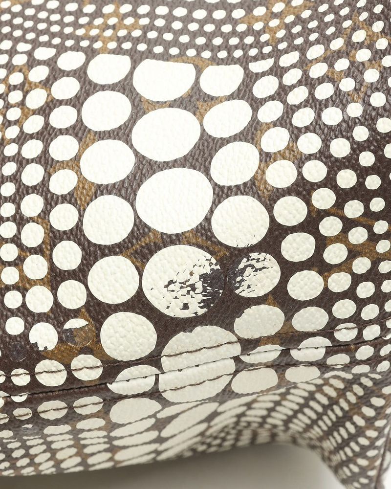 Louis Vuitton × Yayoi Kusama Neverfull MM Monogram Waves – 32 cm - Etoilux