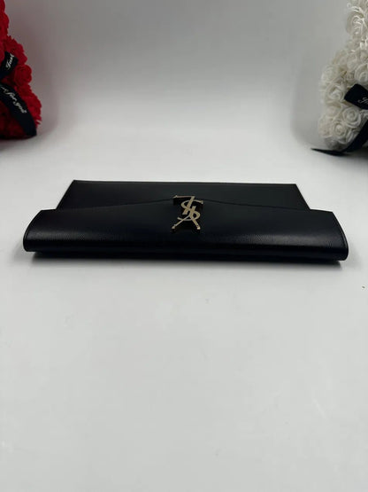 Saint Laurent Uptown Pouch Grain de Poudre Nera Hardware Oro – 27 cm - Etoilux