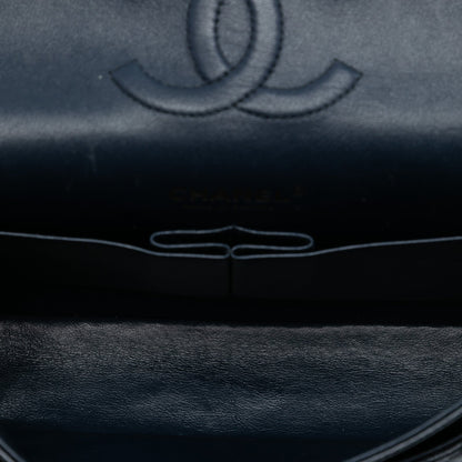 Chanel – Classic Double Flap Medium in Pelle Caviar Blu - Etoilux