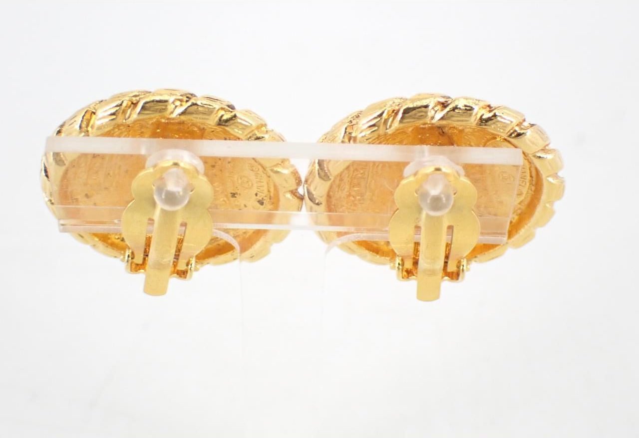 Chanel – Orecchini Clip - On Coco Mark in metallo dorato - Etoilux
