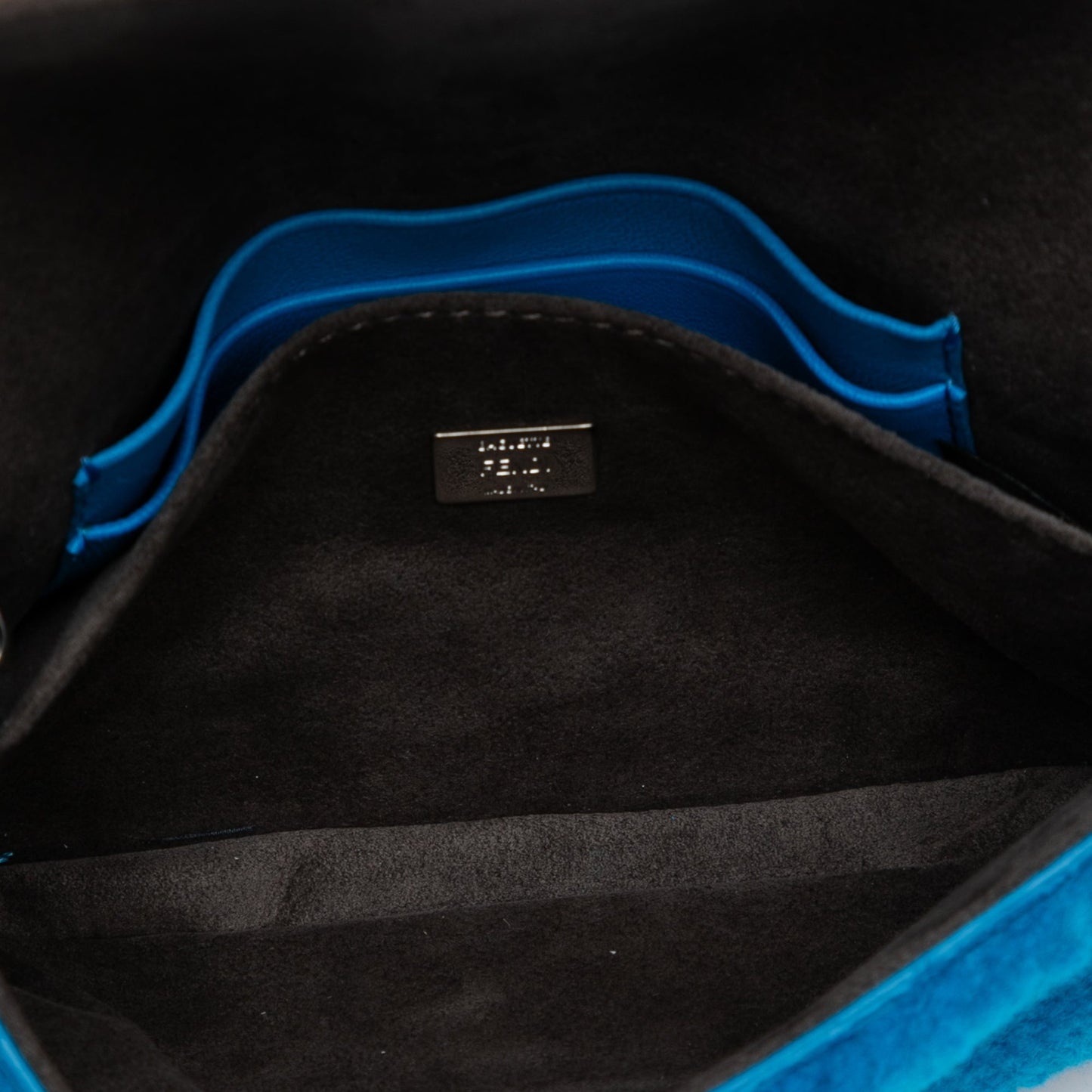 Fendi Baguette Micro in Montone Bicolore – Blu & Rosa – 2000 - 2010 - Etoilux