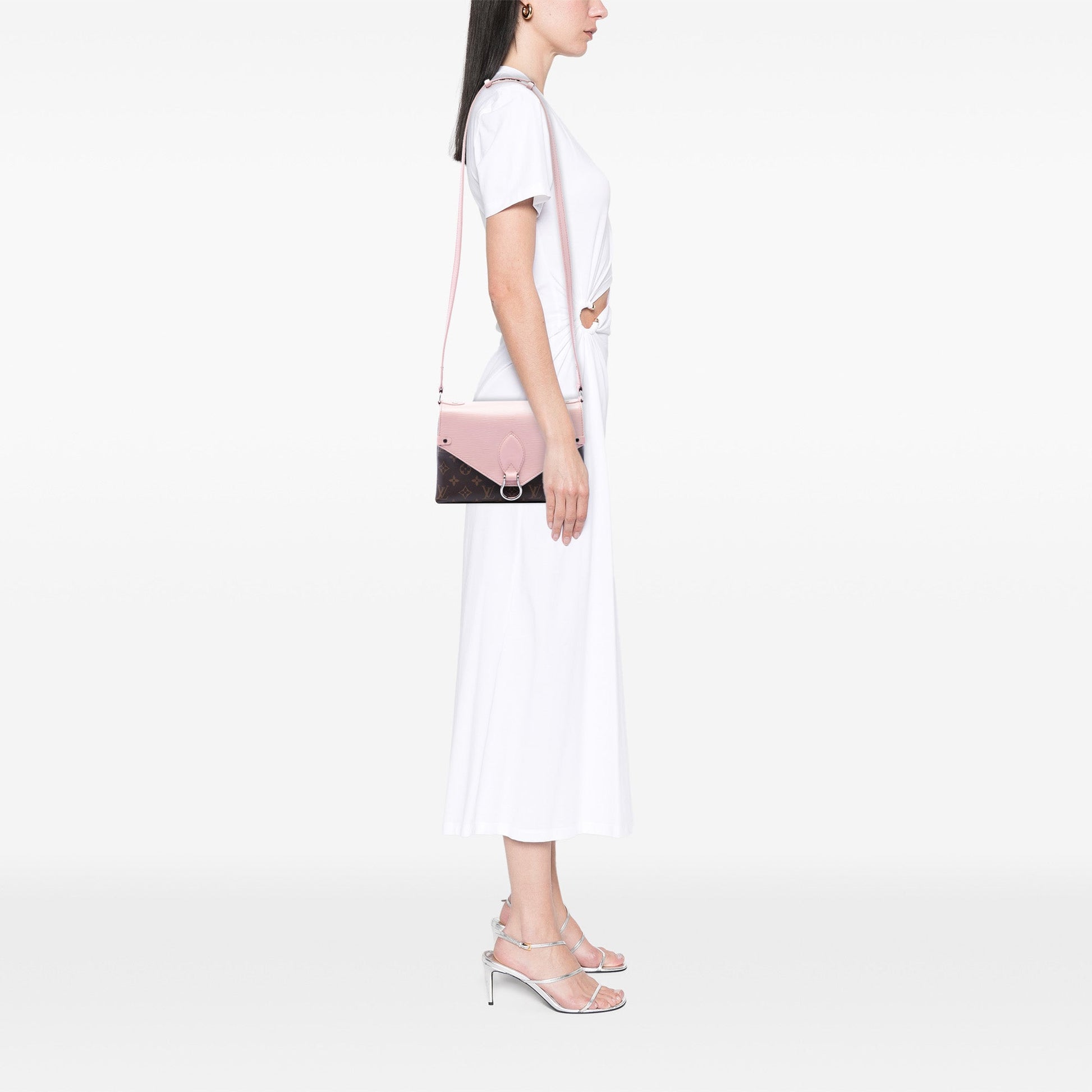 Louis Vuitton Saint Michel Monogram Epi Rosa Cipria Hardware Argentato – 2018 - Etoilux