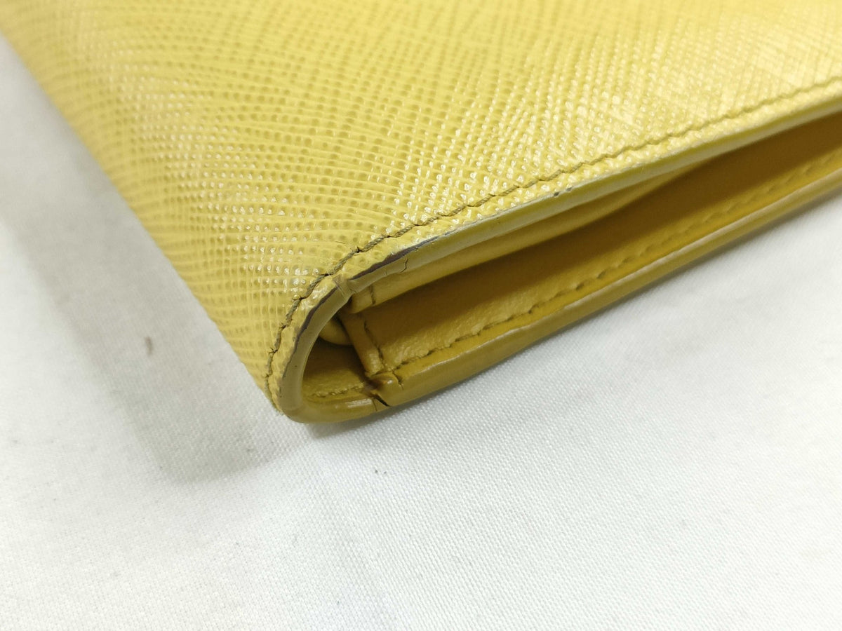 Prada Saffiano – angoli con lieve usura - Etoilux