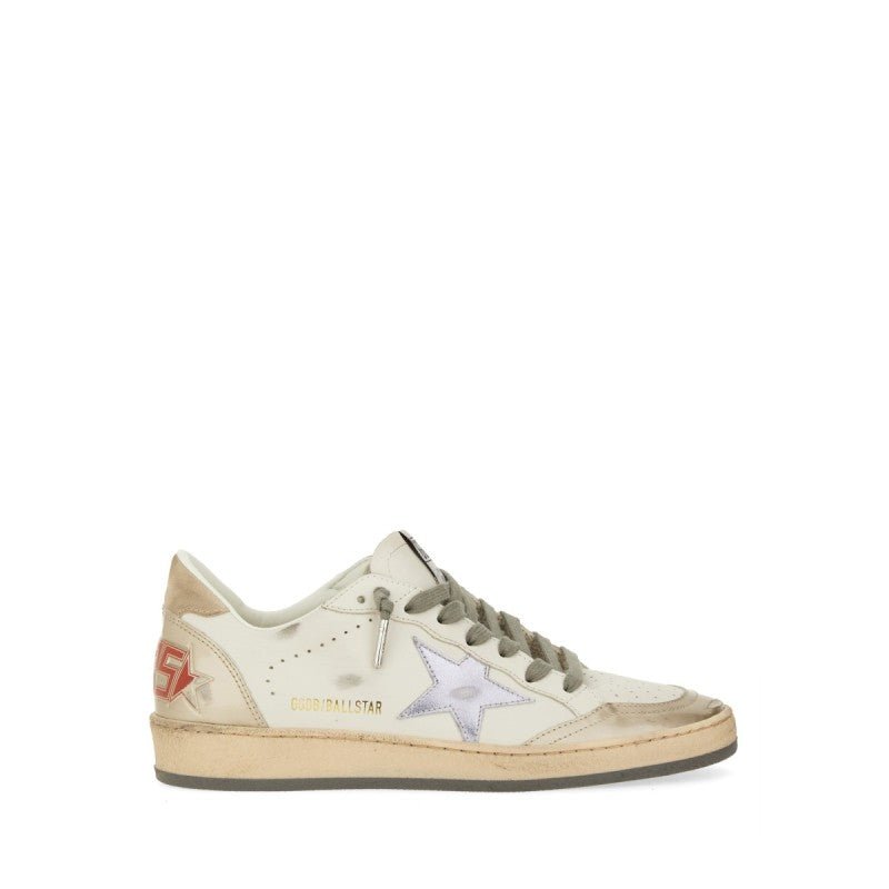 Golden Goose – Ball Star Sneaker in Pelle Bianca con Stella Lilla e Dettagli Retro – Donna – FW25 - Etoilux