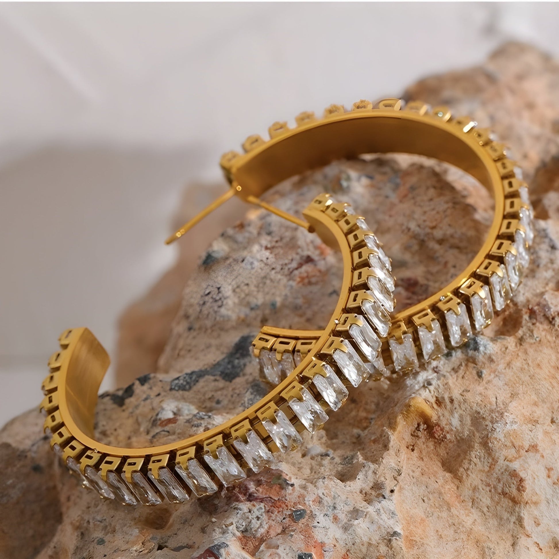 BEHI RIENA EARRINGS - Etoilux