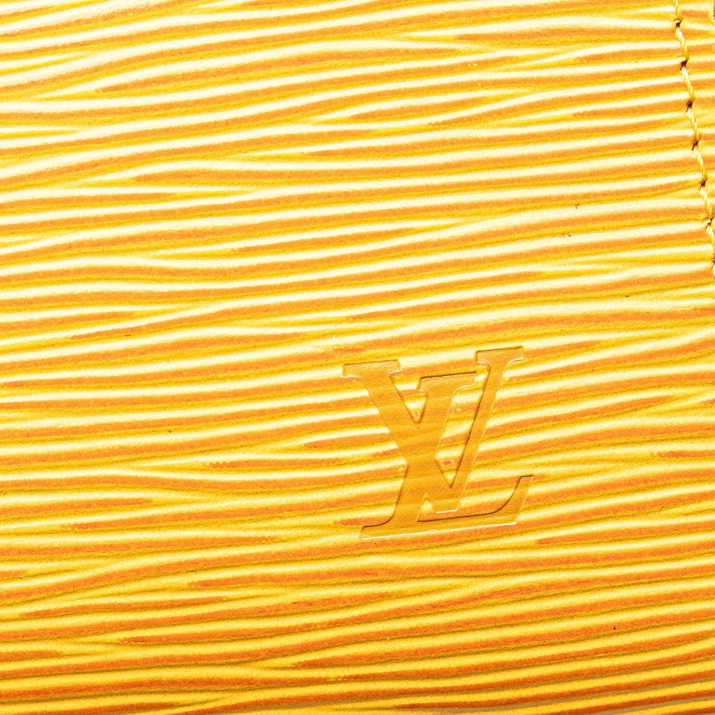 Louis Vuitton Pochette Accessoires Pelle Epi Giallo Tassil 1995 – Made in France - Etoilux