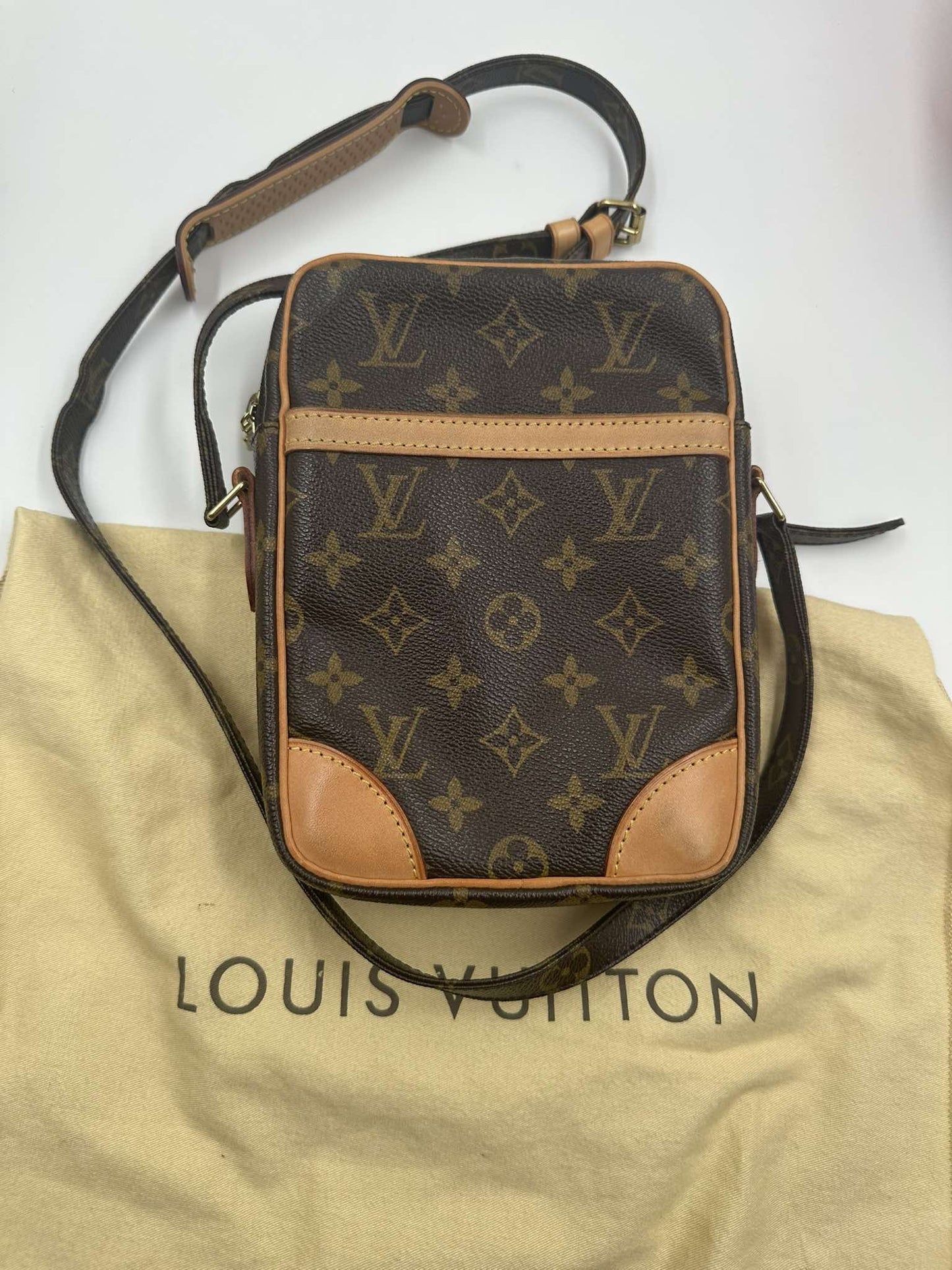 Louis Vuitton Danube PM Monogram Canvas 2006 - Etoilux