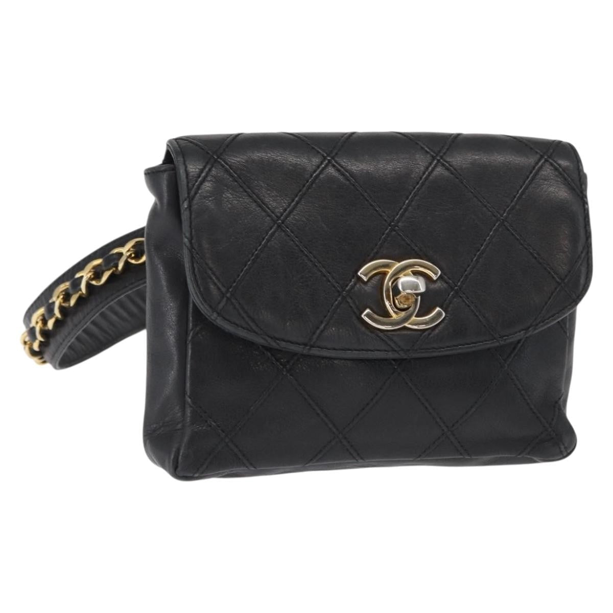 Chanel Vintage CC Flap Belt Bag in Agnello Trapuntato – Nero - Etoilux