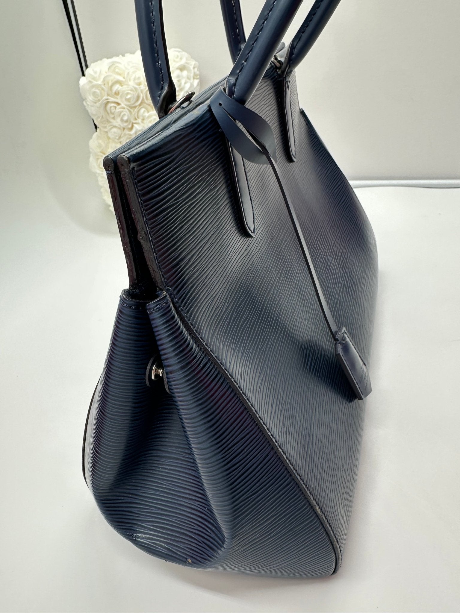 Louis Vuitton Marly MM Pelle Epi Marine – 32 cm - Etoilux