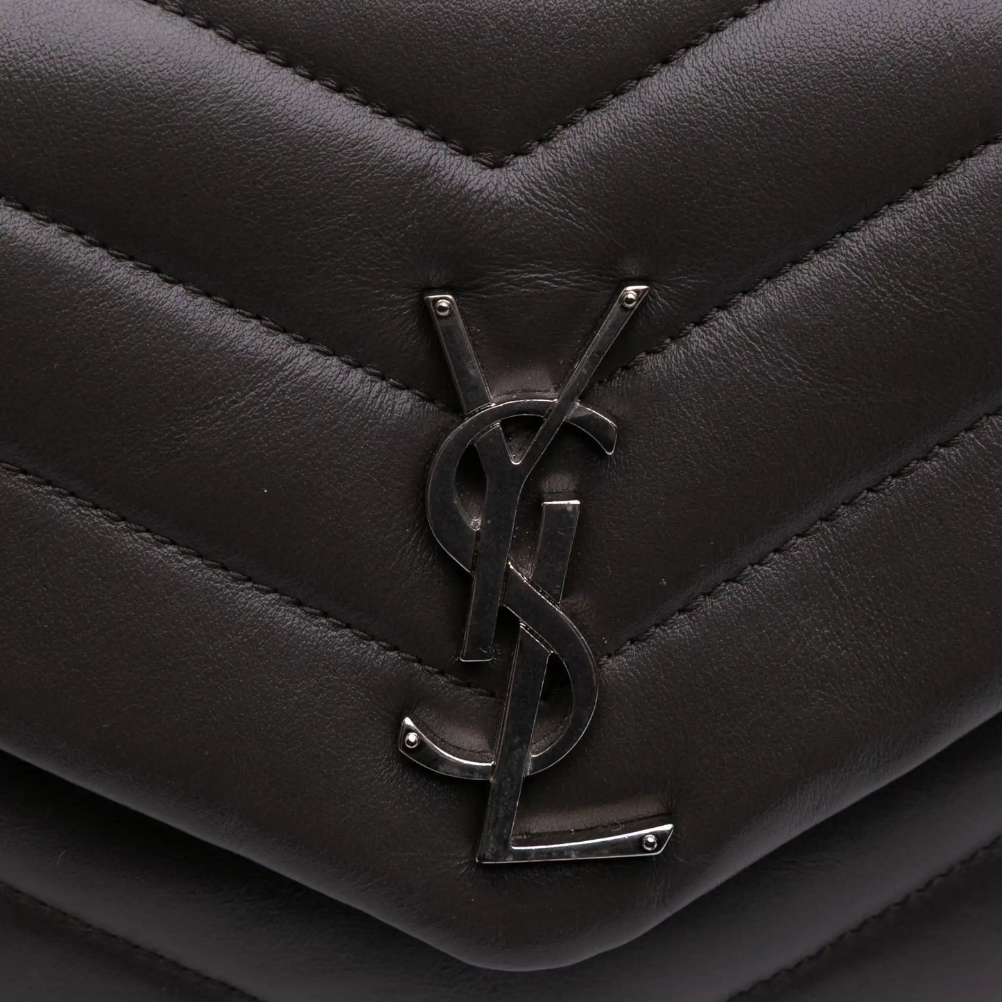 Saint Laurent Piccola borsa a tracolla LouLou in pelle di vitello con monogramma - Etoilux