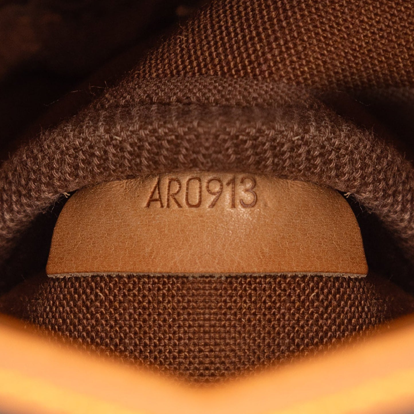 Louis Vuitton Saumur 25 Monogram Canvas 1993 – Crossbody Vintage - Etoilux