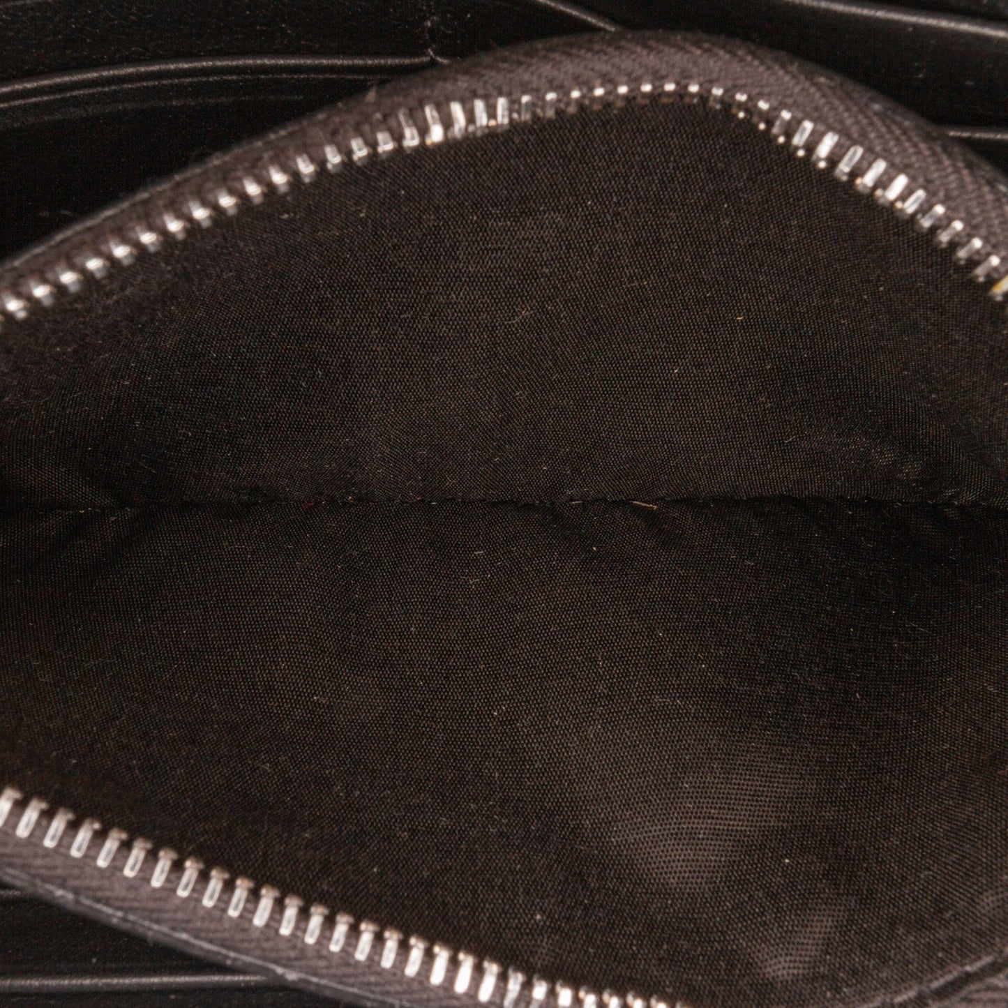 Valentino Garavani – Portafoglio Lungo in Pelle con Dettaglio “ALWAYS” Borchiato - Etoilux