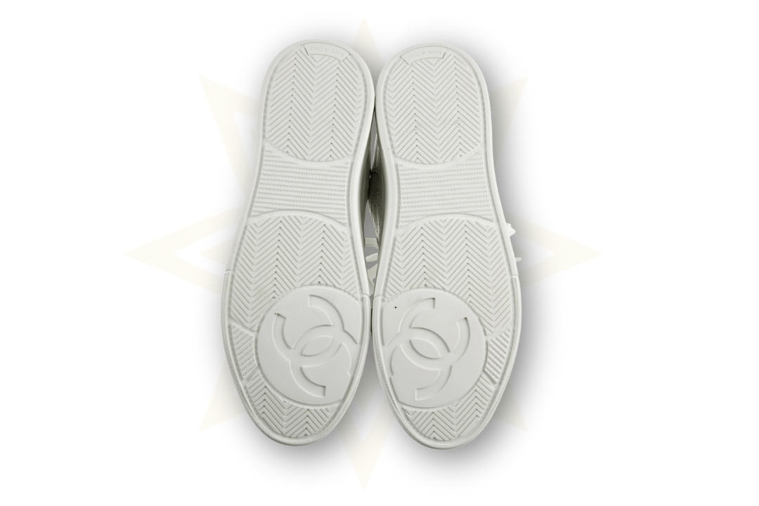 Chanel Sneakers in pelle bianca – Logo CC - Etoilux