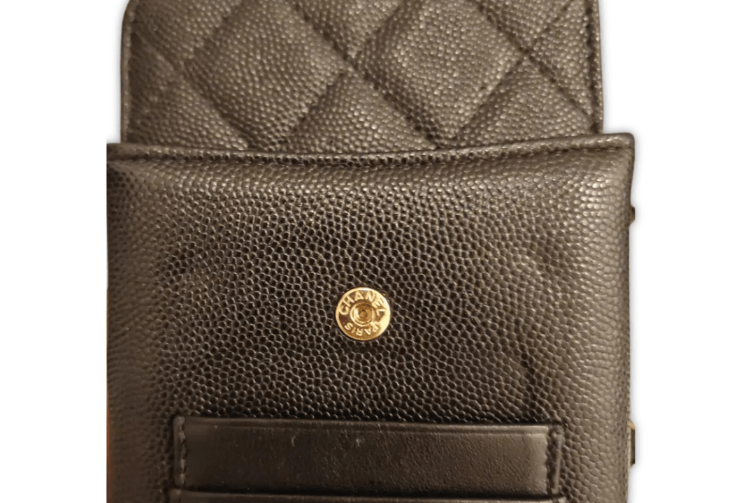 Chanel Mini Pouch in pelle Caviar nera - Etoilux