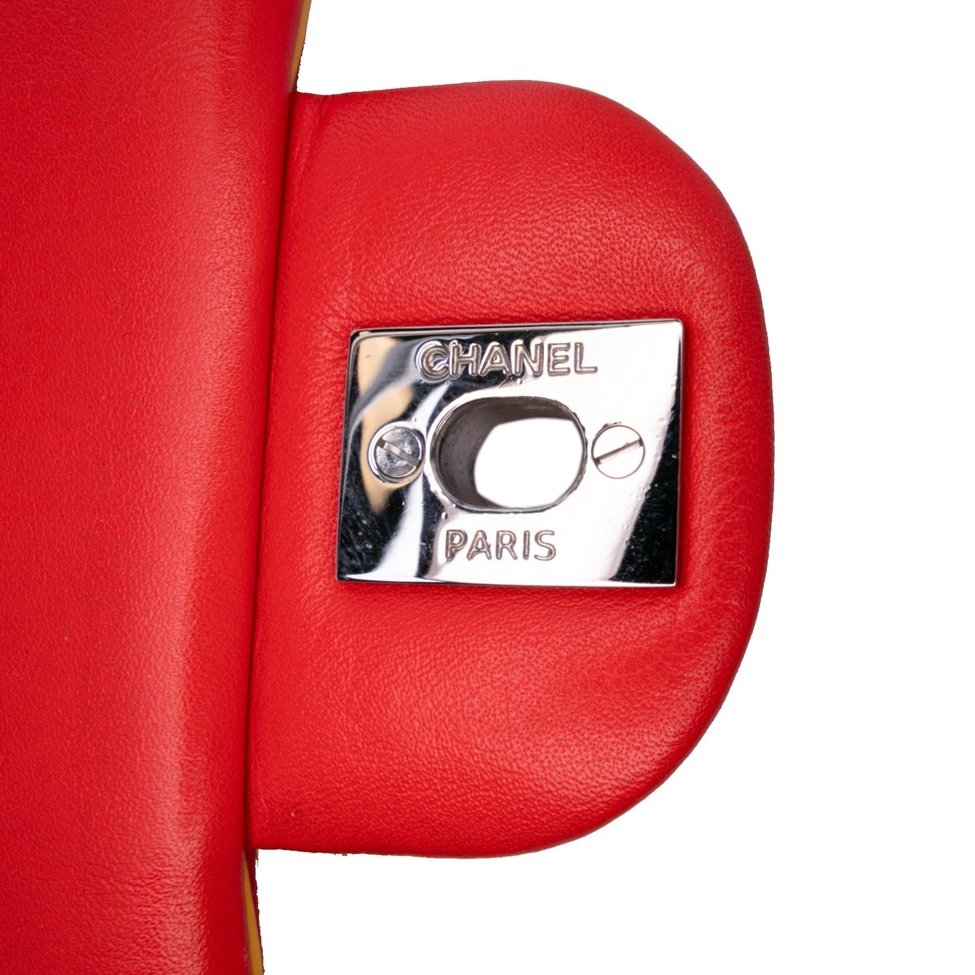 Chanel Classic Flap - Etoilux
