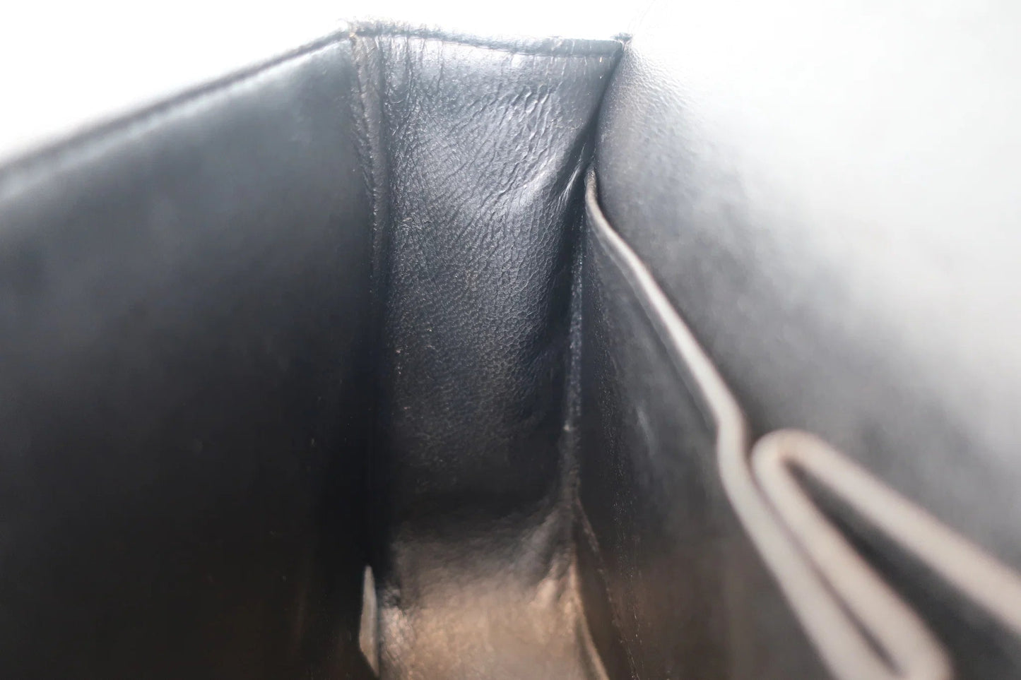Chanel Matelassé Doppia Patta e Doppia Catena Pelle Caviar Nera – 25 cm - Etoilux