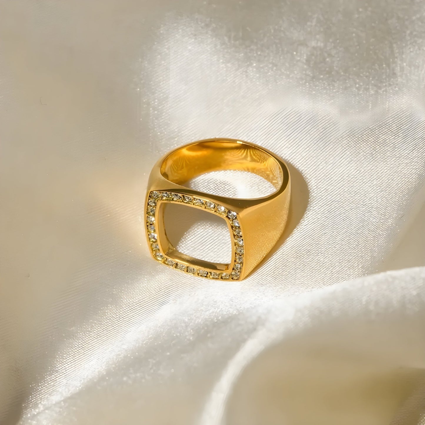 BEHI PILAR RING - Etoilux