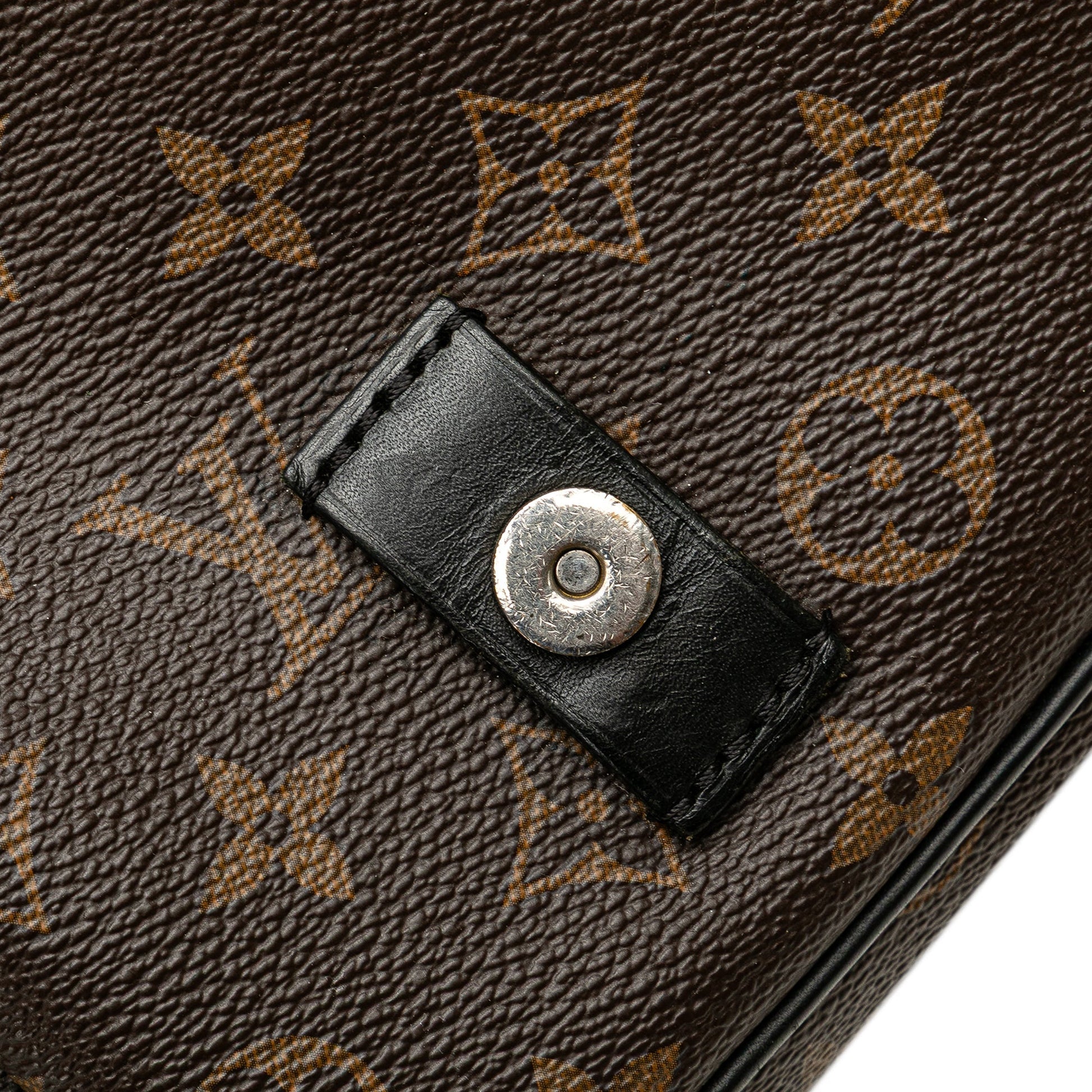 Louis Vuitton Christopher Messenger MM Monogram Macassar – 32 cm - Etoilux
