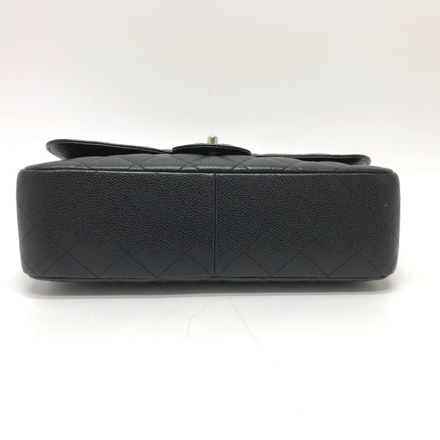 Chanel Jumbo Classic Flap in Caviar Nero con Hardware Argento - Etoilux