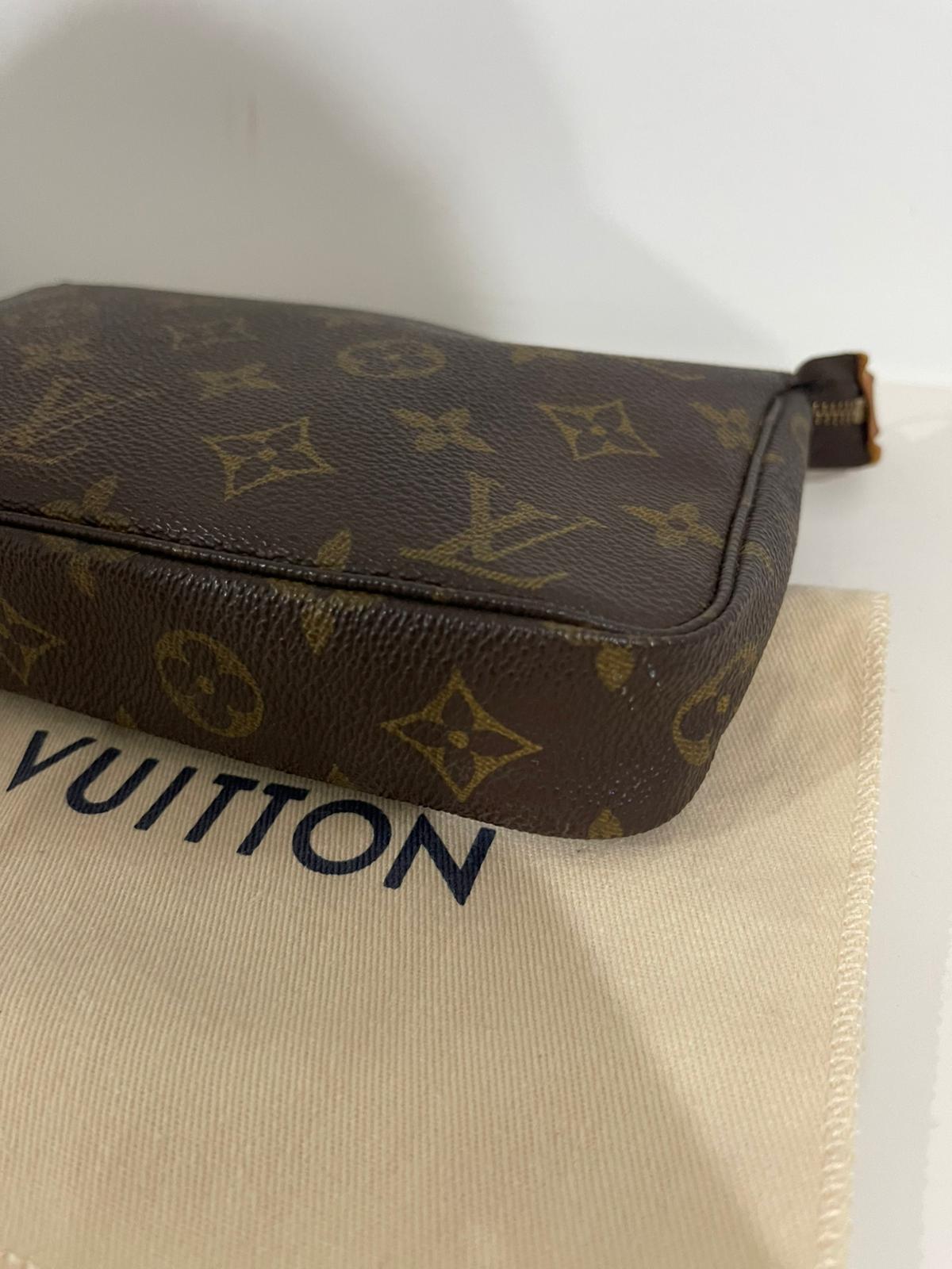 Louis Vuitton Pochette Accessoires Monogram Canvas - Etoilux