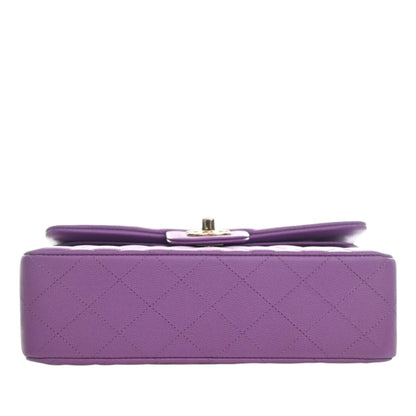 Chanel Classic Flap Pelle Caviar Viola Medium – 22 cm - Etoilux