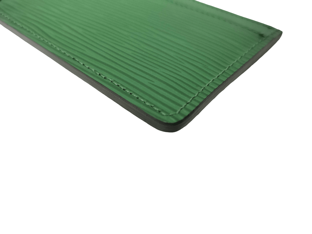 Louis Vuitton Porta Carte in Pelle Epi Verde Borneo – 11 cm - Etoilux