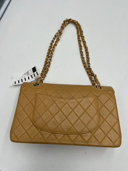 Chanel Classic Double Flap Medium Lambskin Camel Hardware Oro – 25 cm - Etoilux