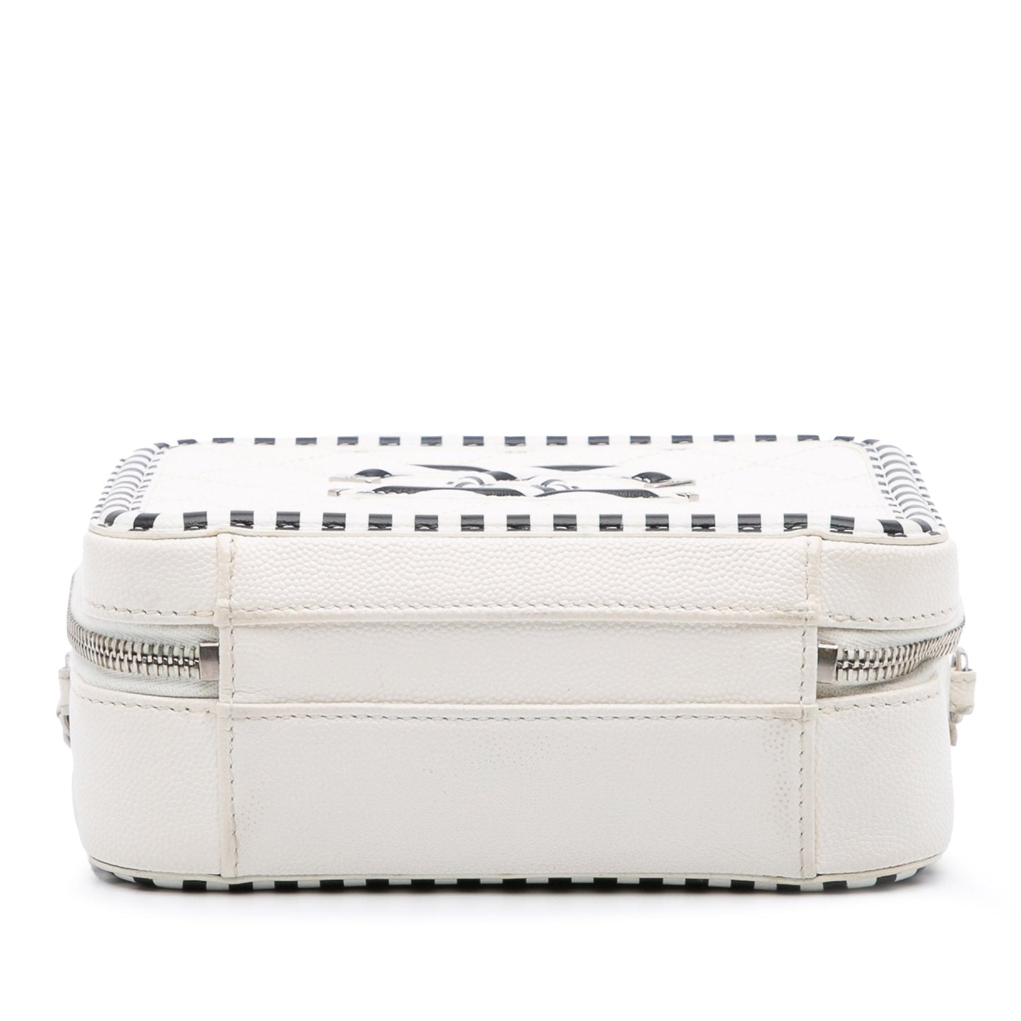 Chanel Small Filigree CC Vanity Case Caviar Bianco con Profili a Righe Nere – 2019 - Etoilux