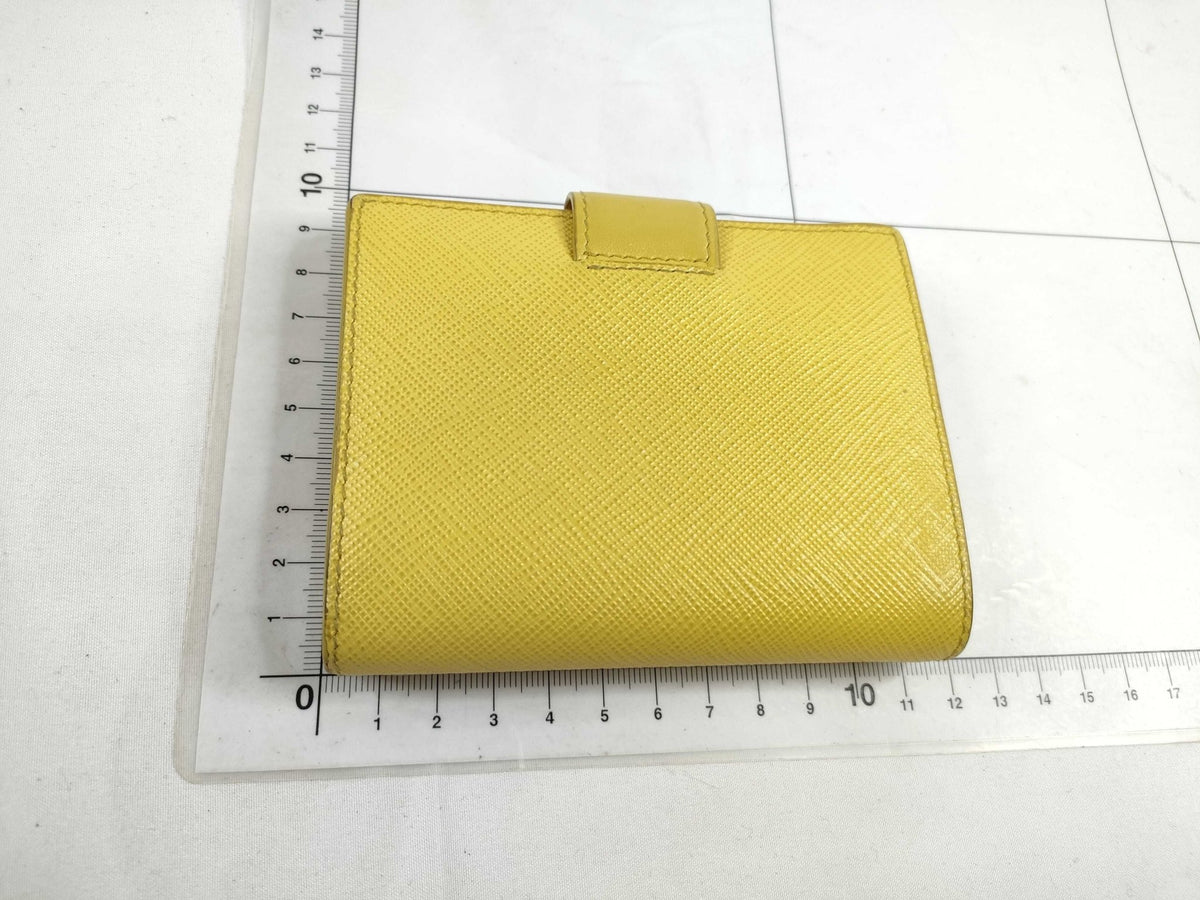 Prada Saffiano – angoli con lieve usura - Etoilux