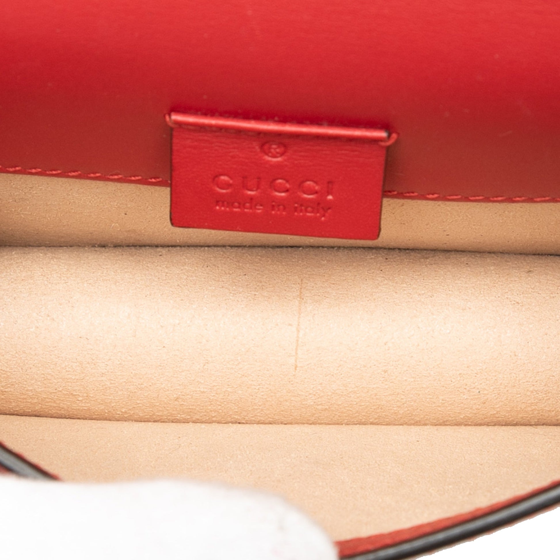 Gucci Sylvie Mini Pelle di Vitello Rossa con Web Stripe e Catena Oro — 16 cm - Etoilux