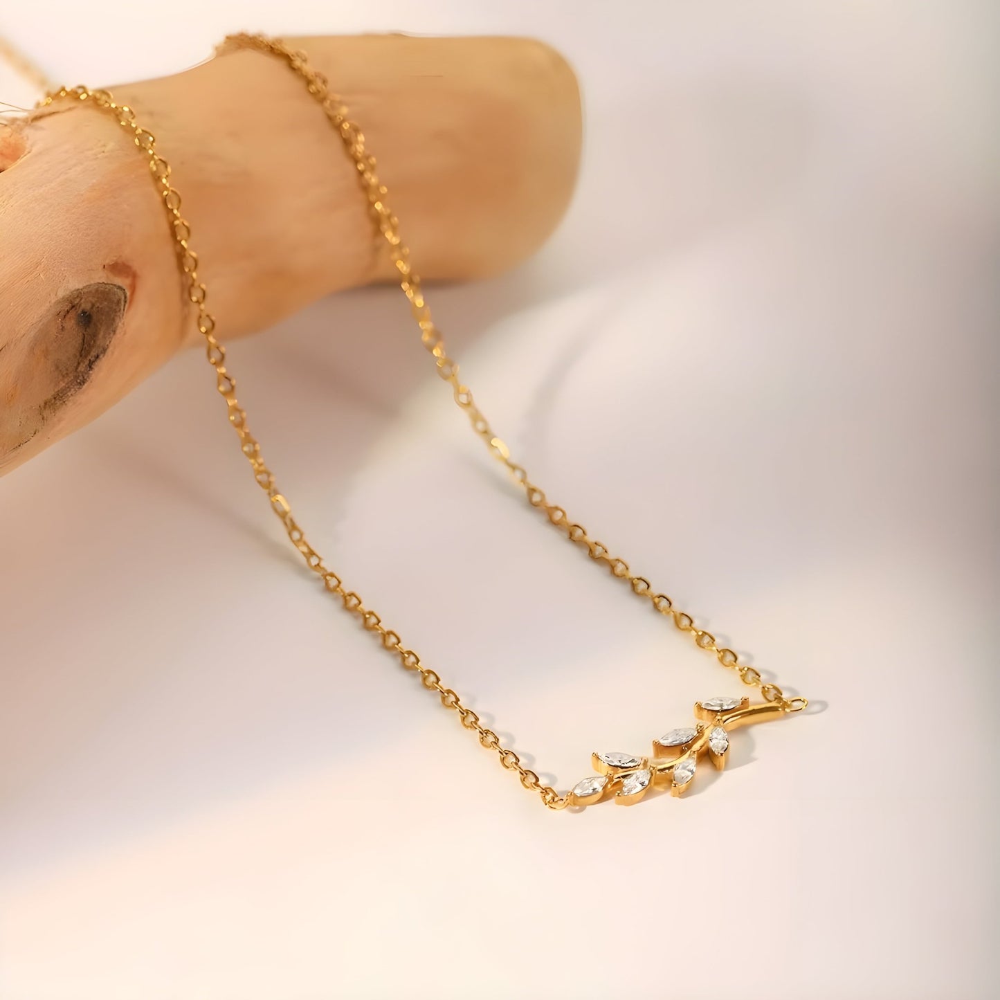 BEHI NANIKO NECKLACE - Etoilux