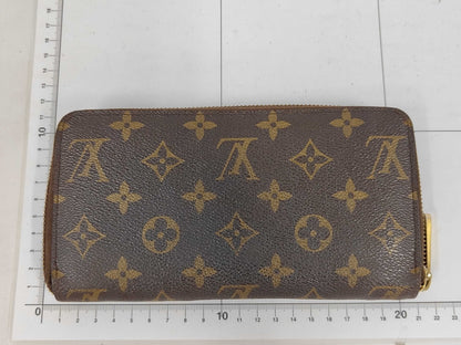 Louis Vuitton Zippy