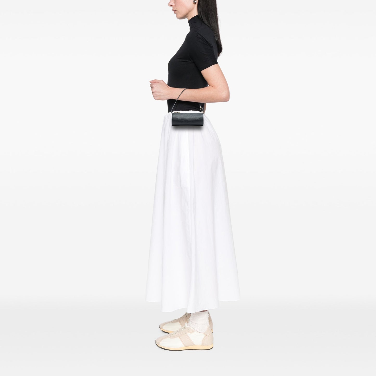 Louis Vuitton Pochette Papillon Epi Noir – 15 cm - Etoilux