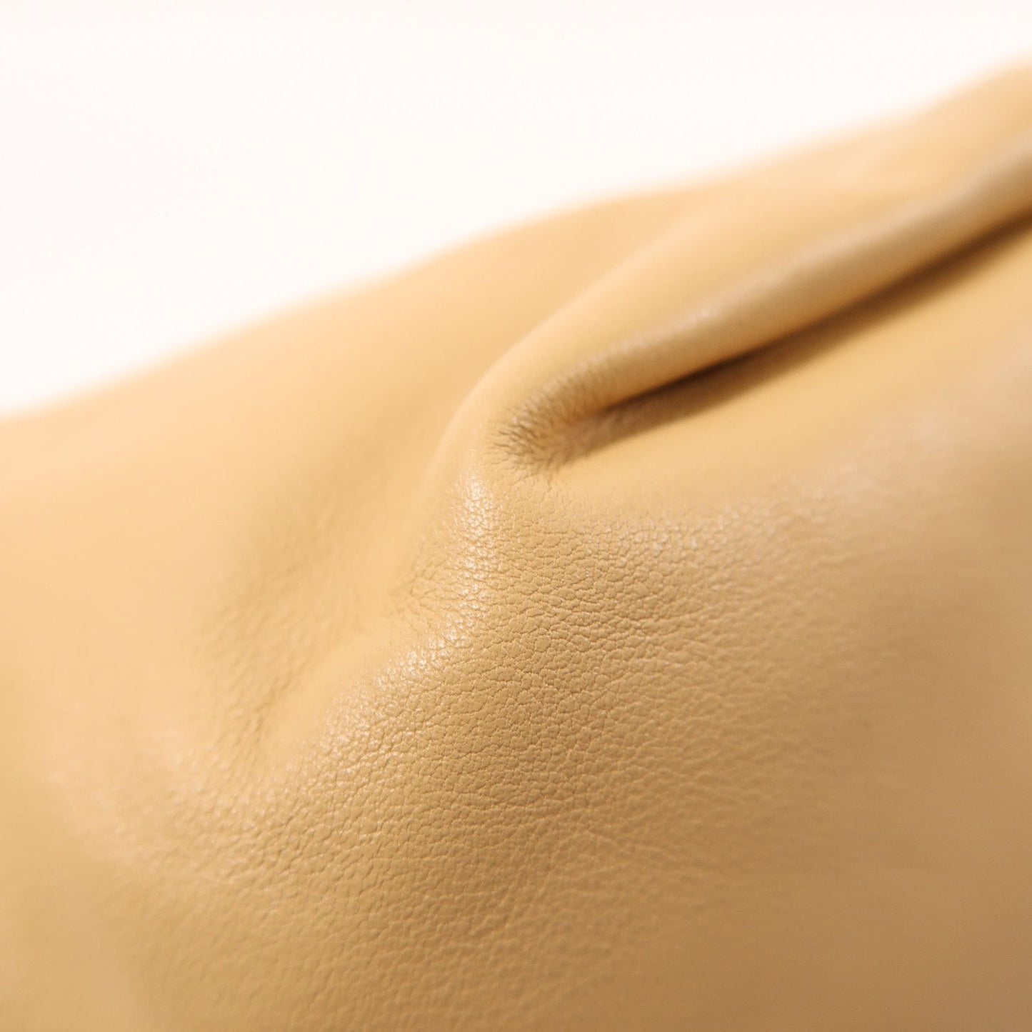 Bottega Veneta Double Knot Mini Nappa Agnello Beige – 26 cm - Etoilux