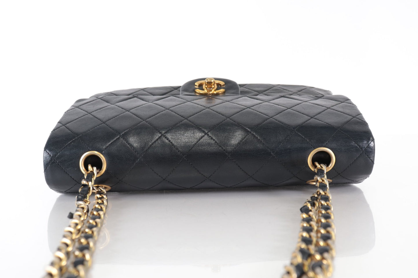 Chanel Classic Double Flap Medium Vintage Agnello Nero Hardware Dorato – 25 cm - Etoilux