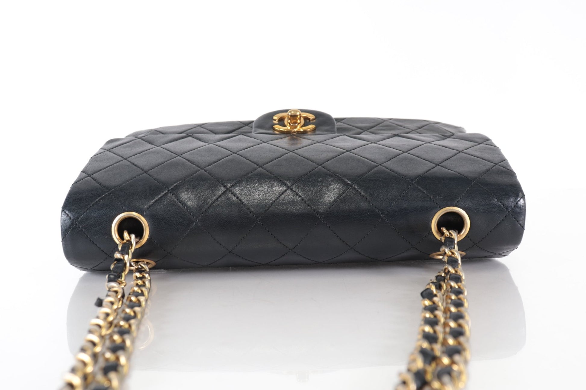 Chanel Classic Double Flap Medium Vintage Agnello Nero Hardware Dorato – 25 cm - Etoilux