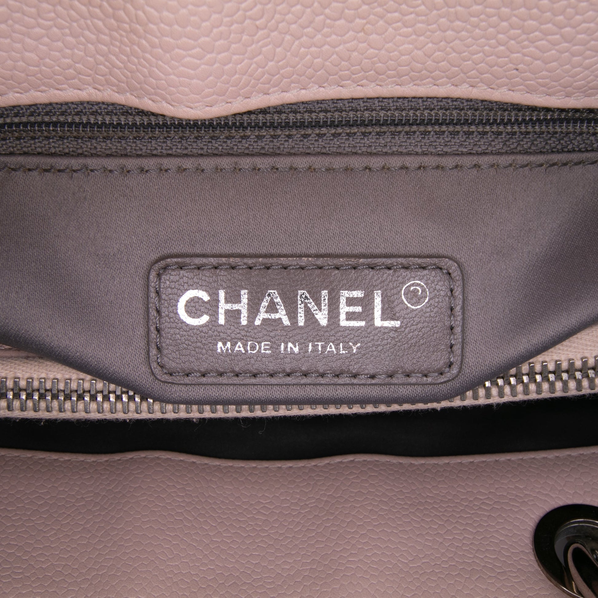 Chanel Borsa della spesa Caviar Grand - Etoilux