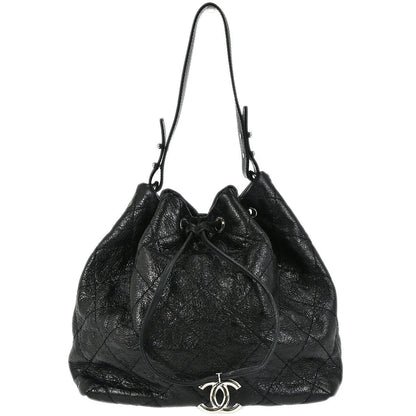 Chanel On the Road bucket bag vitello crinkled nero vista frontale