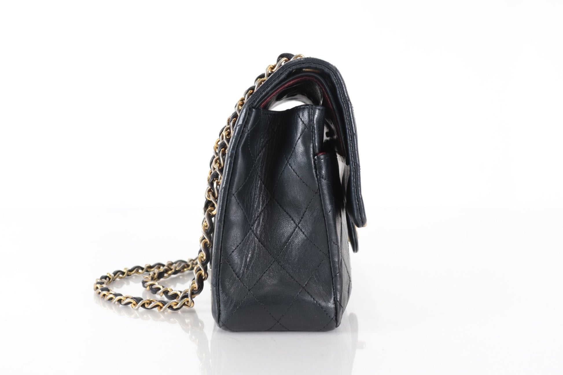 Chanel Classic Double Flap Medium Vintage Agnello Nero Hardware Dorato – 25 cm - Etoilux