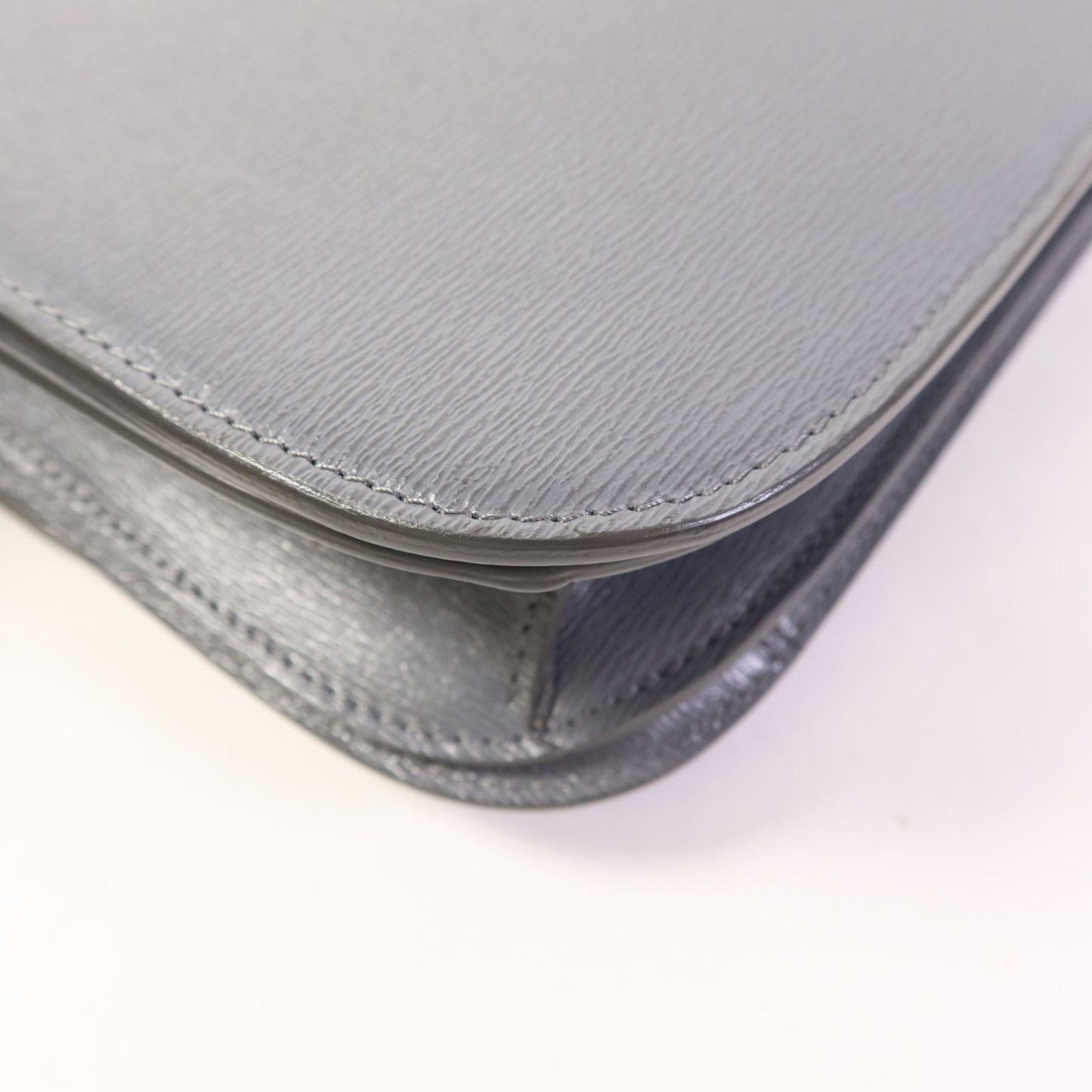 Céline Classic Box Medium Liséré Grigio Ardesia Hardware Dorato – 23 cm - Etoilux