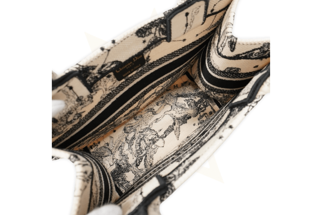 Christian Dior Book Tote “Zodiac Embroidery” – Tela Jacquard Ricamata - Etoilux