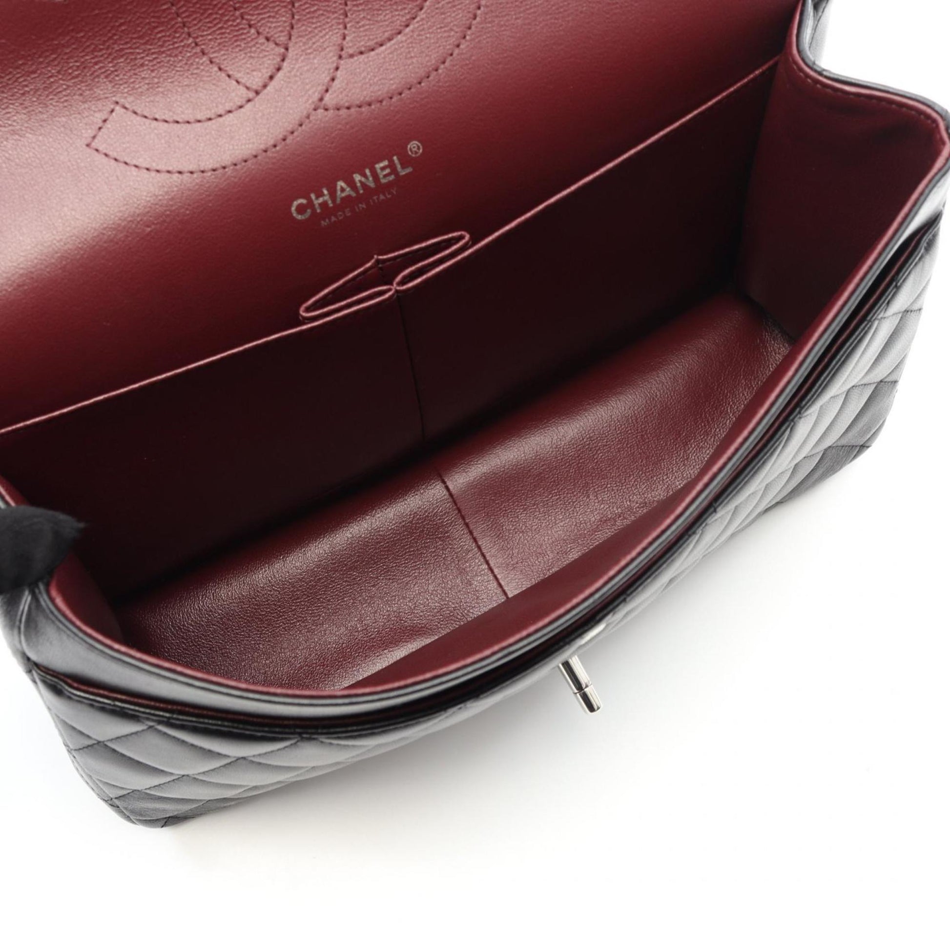 Chanel Timeless Classic Flap Medium – Pelle Nera con Hardware Argentato - Etoilux