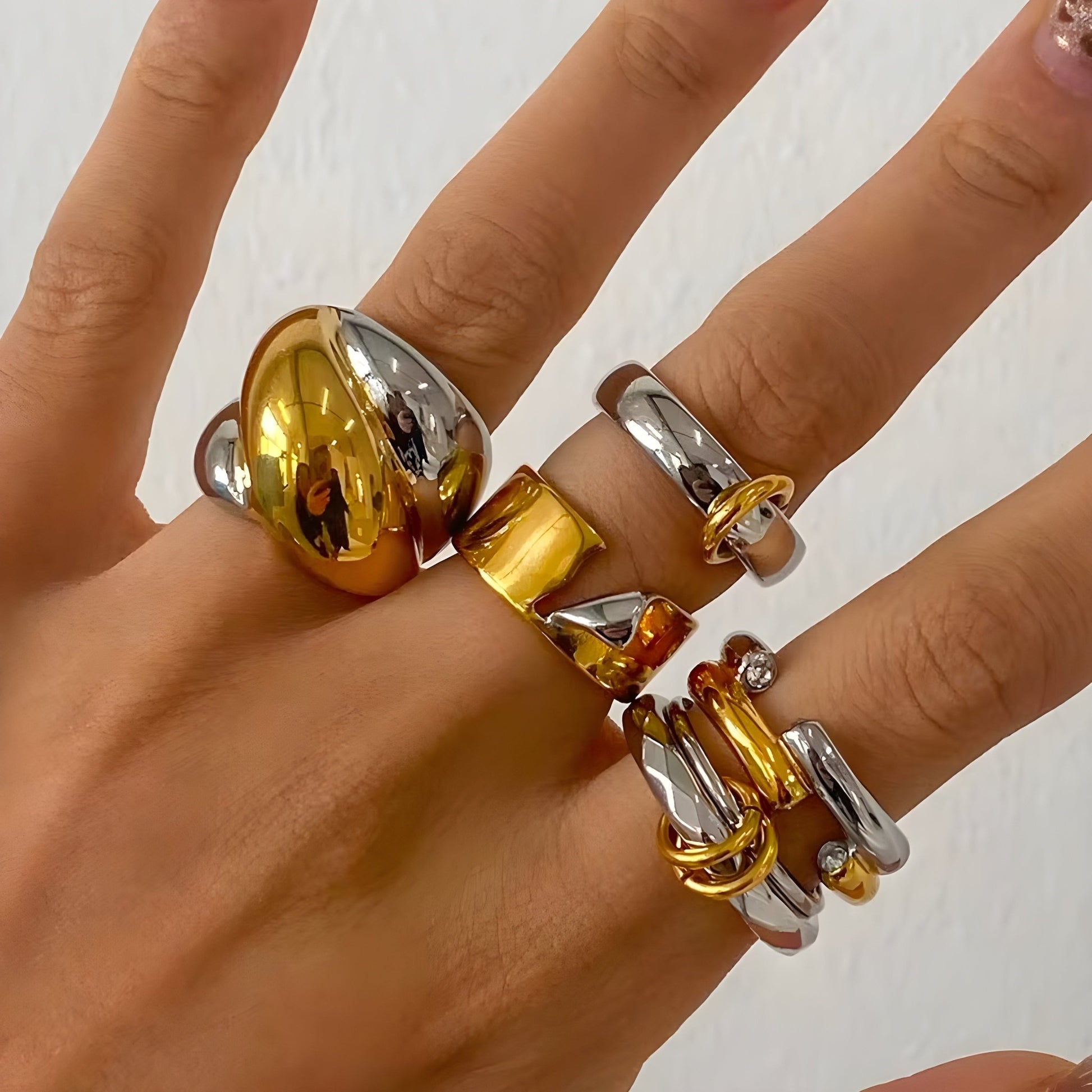 BEHI CHARLOTTE RING - Etoilux