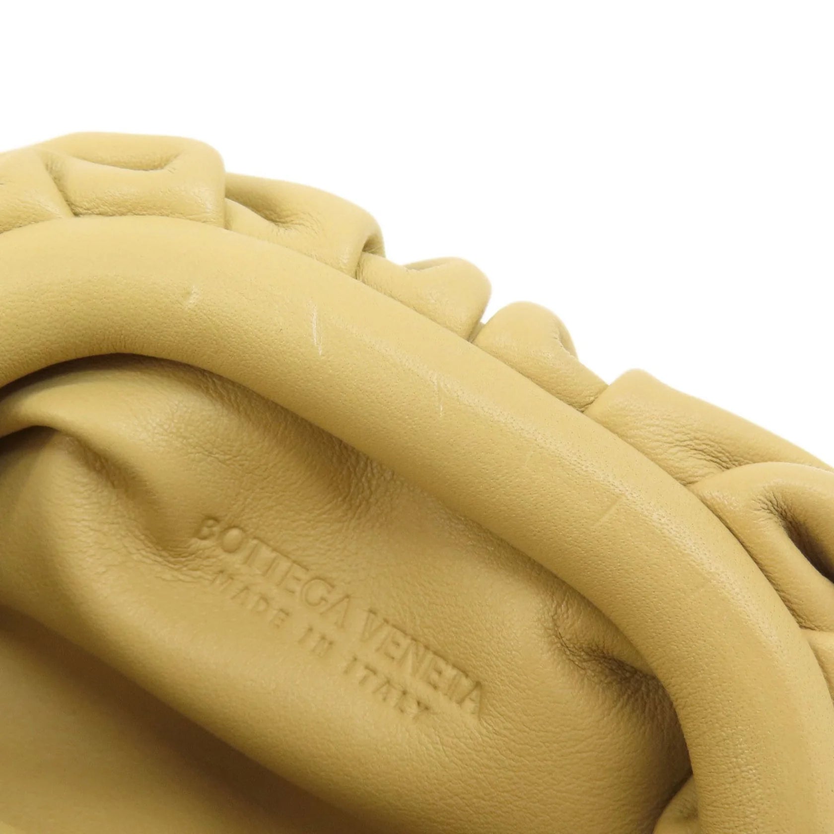 Bottega Veneta – Portamonete The Pouch in pelle beige - Etoilux